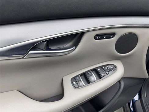 Used 2024 INFINITI QX50 Luxe image 32