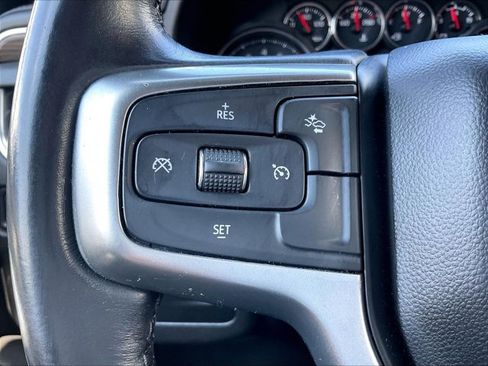 Used 2022 Chevrolet Suburban LS RWD image 20