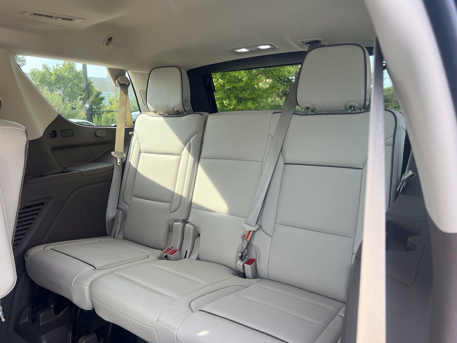 Used 2023 GMC Yukon Denali w/ LPO, Floor Liner Package AWD/4WD image 6