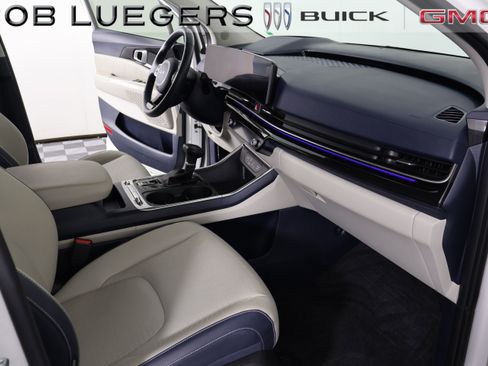 Used 2025 Kia Carnival SX Prestige FWD image 15