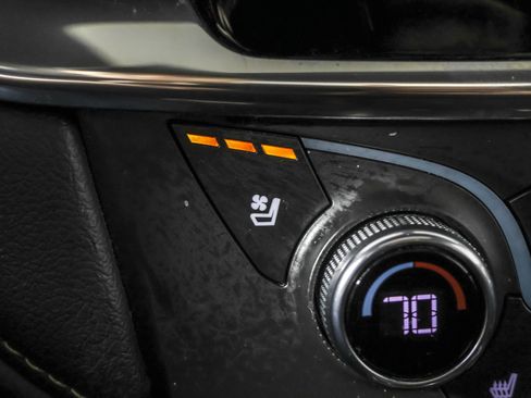 Used 2023 Chevrolet Traverse Premier w/ Redline Edition image 12