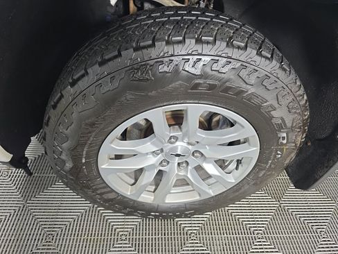 Used 2019 Chevrolet Silverado 1500 RST image 10