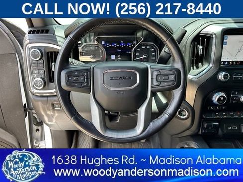 Used 2022 GMC Sierra 1500 Denali w/ Denali Reserve Package AWD/4WD image 9