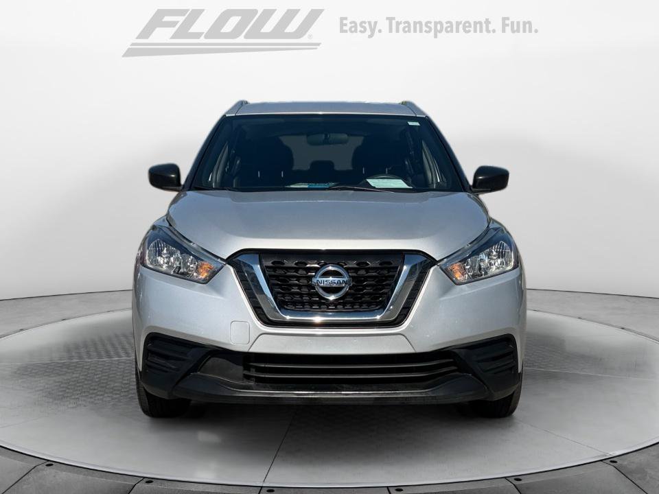 Used 2018 Nissan Kicks S FWD image 3