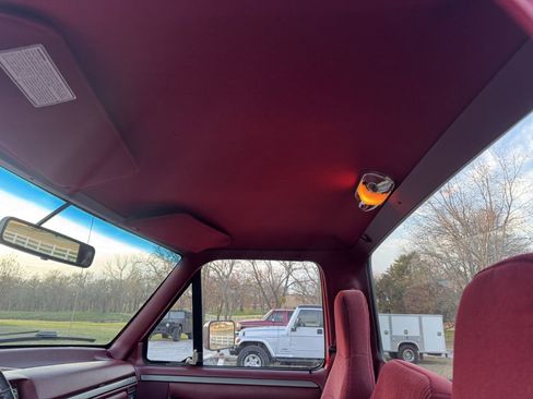 Used 1995 Ford F250 4x4 Regular Cab image 15