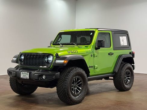 Used 2025 Jeep Wrangler Sport AWD/4WD image 7