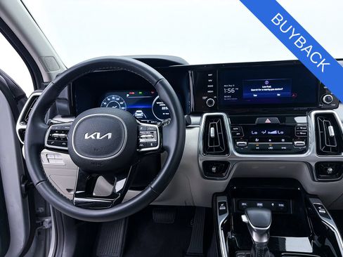 Used 2023 Kia Sorento SX AWD/4WD image 4