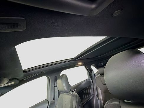 Used 2019 Ford Edge ST w/ Equipment Group 401A AWD/4WD image 17