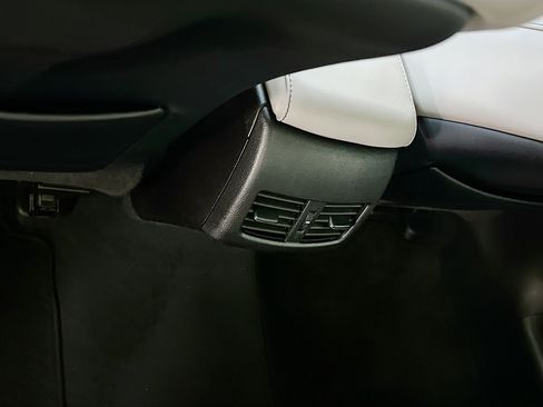 Used 2018 Lexus ES 350 w/ Luxury Package w/Wood Trim image 29