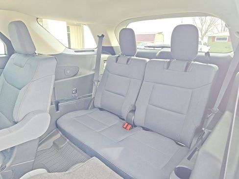 Used 2025 Ford Explorer Active AWD/4WD image 25