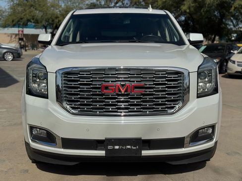 Used 2019 GMC Yukon XL Denali w/ Denali Ultimate Package image 3