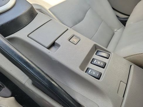 Used 2005 Nissan 350Z Touring RWD image 27