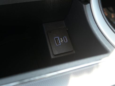 Used 2022 Ford Edge SEL AWD/4WD image 19