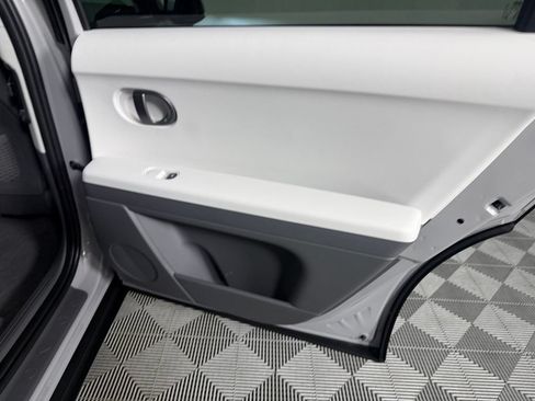 Used 2026 Hyundai Ioniq 5 SEL RWD image 34
