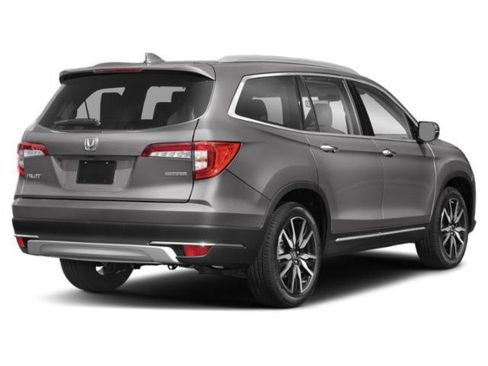Used 2019 Honda Pilot Touring image 2