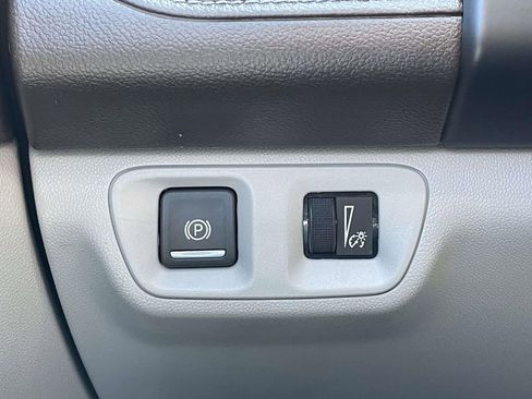 Used 2018 GMC Acadia SLT w/ LPO, Floor Liner Package image 27