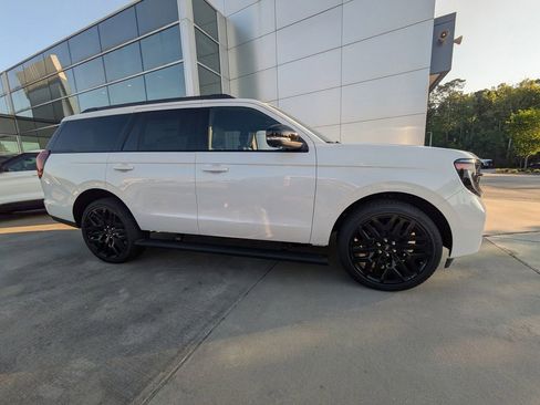 New 2026 Ford Expedition Platinum AWD/4WD image 3