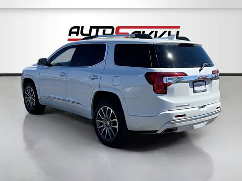 Used 2023 GMC Acadia Denali w/ Denali Technology Package FWD image 5