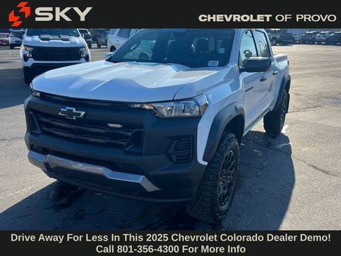 Certified 2025 Chevrolet Colorado Trail Boss image 2