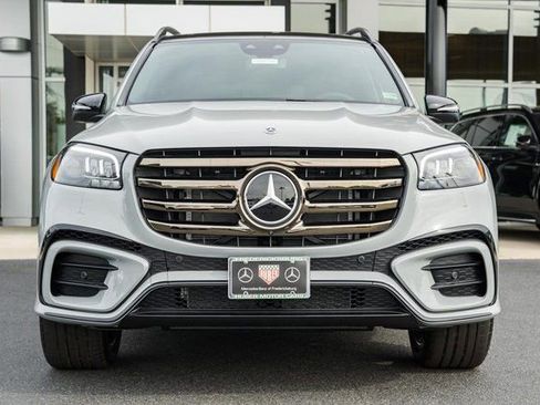 New 2026 Mercedes-Benz GLS 580 4MATIC image 2