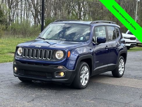 Used 2018 Jeep Renegade Latitude FWD image 27