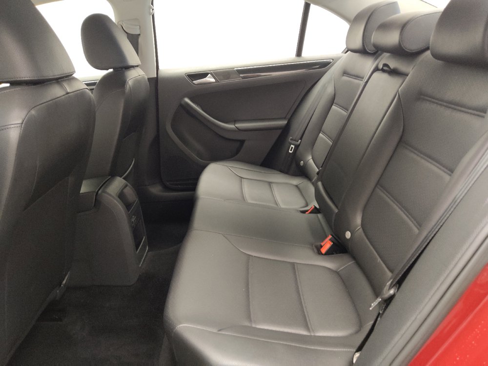 Used 2016 Volkswagen Jetta SEL FWD image 18