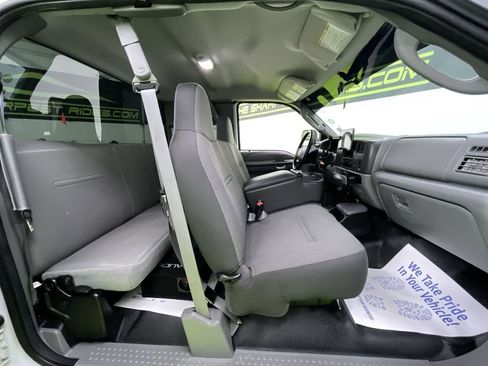 Used 2004 Ford F250 XL image 28