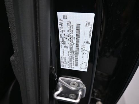 Used 2017 Ford Escape Titanium FWD image 20