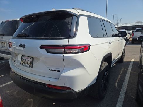 Used 2023 Jeep Grand Cherokee L Limited w/ Luxury Tech Group II image 3