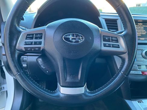 Used 2014 Subaru Outback 3.6R Limited image 23