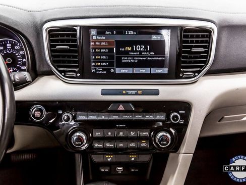 Used 2020 Kia Sportage EX image 19