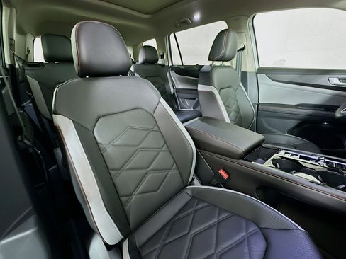 New 2026 Volkswagen Atlas Peak Edition AWD/4WD image 28
