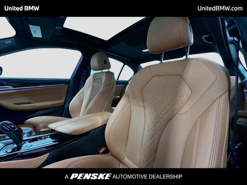Used 2023 BMW 530i w/ M Sport Package image 5