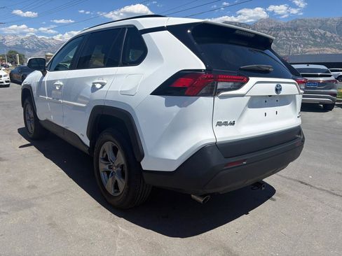 Used 2024 Toyota RAV4 LE AWD/4WD image 7