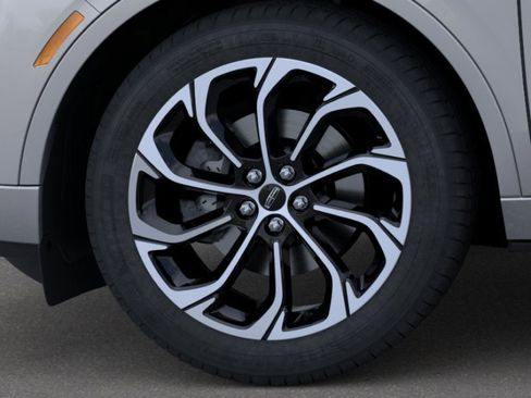 New 2026 Lincoln Nautilus Reserve AWD/4WD image 19