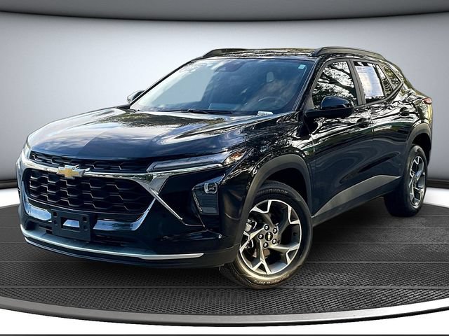 Certified 2025 Chevrolet Trax LT w/ LT Convenience Package FWD image 1