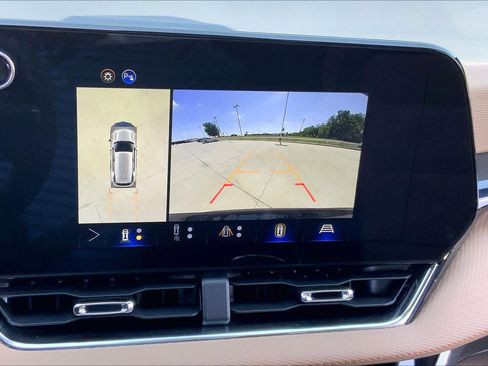 Used 2026 Chevrolet Equinox ACTIV w/ Convenience Package III image 28