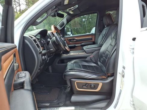 Used 2022 RAM 1500 Limited w/ Body Color Bumper Group AWD/4WD image 15