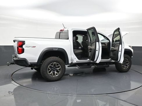 Used 2025 Chevrolet Colorado ZR2 AWD/4WD image 28