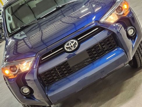 Used 2021 Toyota 4Runner SR5 Premium w/ Moonroof Package image 19