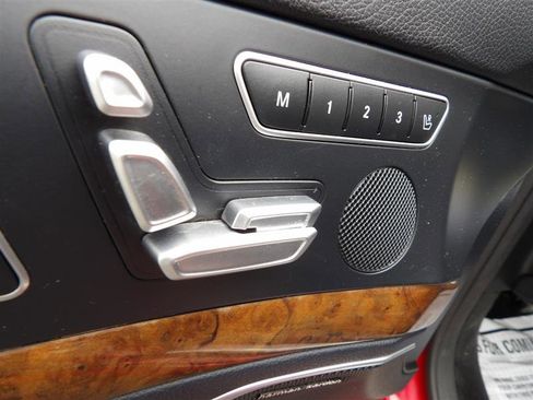 Used 2013 Mercedes-Benz SL 550 image 12