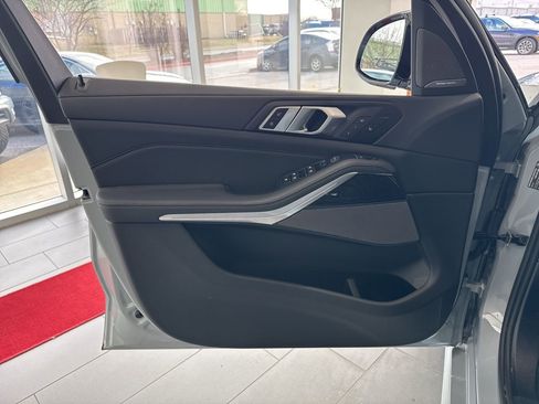 New 2026 BMW X5 M60i w/ Climate Comfort Package image 38