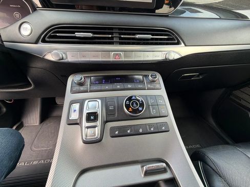 Certified 2022 Hyundai Palisade Limited AWD/4WD image 33