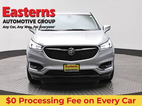 Used 2021 Buick Enclave Essence w/ Sport Touring Edition FWD image 2