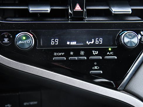 Used 2024 Toyota Camry LE image 22