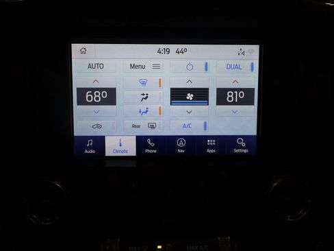 Used 2021 Ford Mustang Shelby GT500 w/ Technology Package image 29