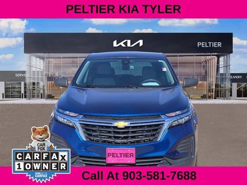 Used 2022 Chevrolet Equinox LS image 2