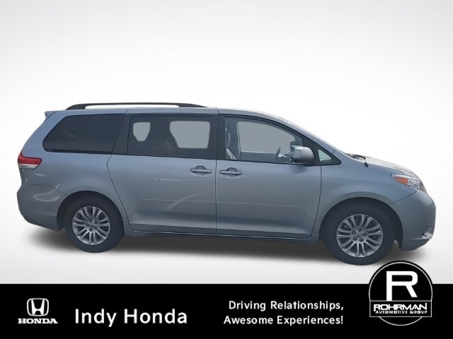 Used 2014 Toyota Sienna XLE FWD image 10