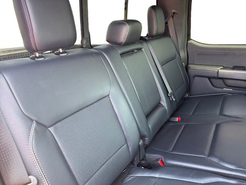 Used 2024 Ford F150 Lariat AWD/4WD image 18