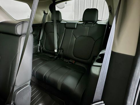 Used 2025 Honda Pilot EX-L image 29